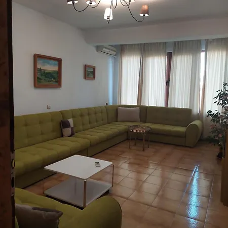 Apartman Didi Park House къща с две спални
