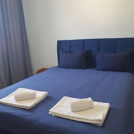 Didi Park House къща с две спални Apartman Szandanszki