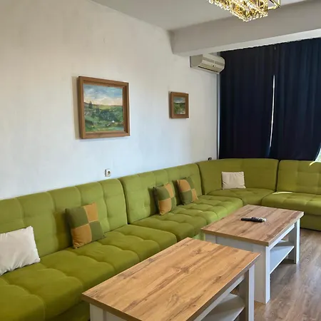 Didi Park House къща с две спални Apartman Szandanszki